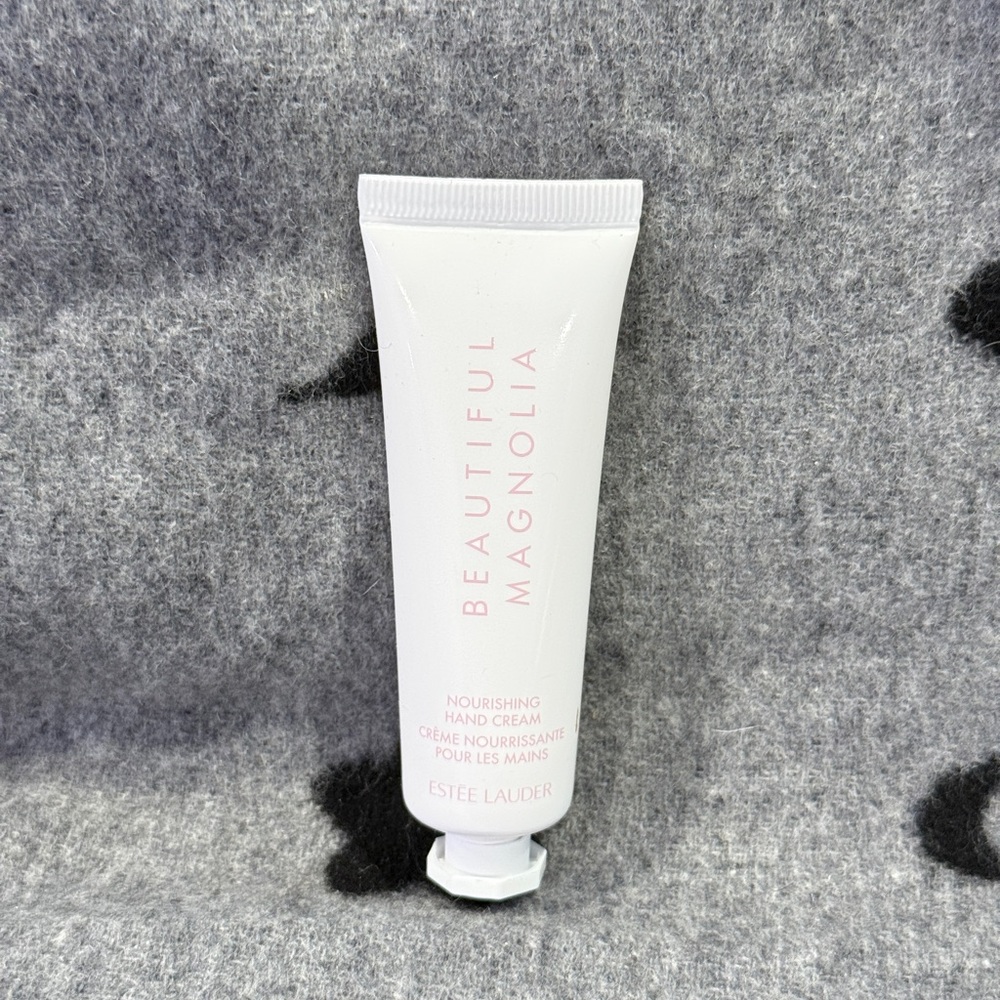 Estée Lauder beautiful mognolia hand cream travel size 1oz(30ml)